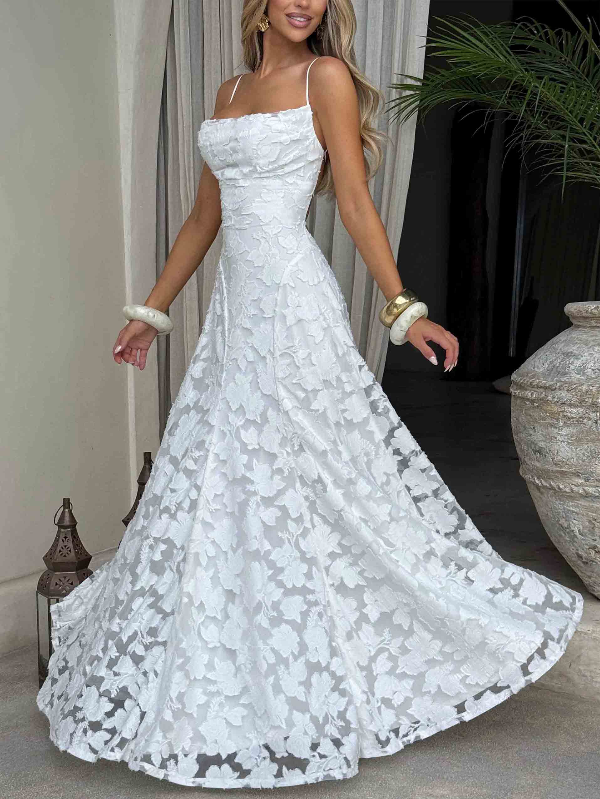 Elegant Floral Lace Spaghetti Strap Maxi Dress