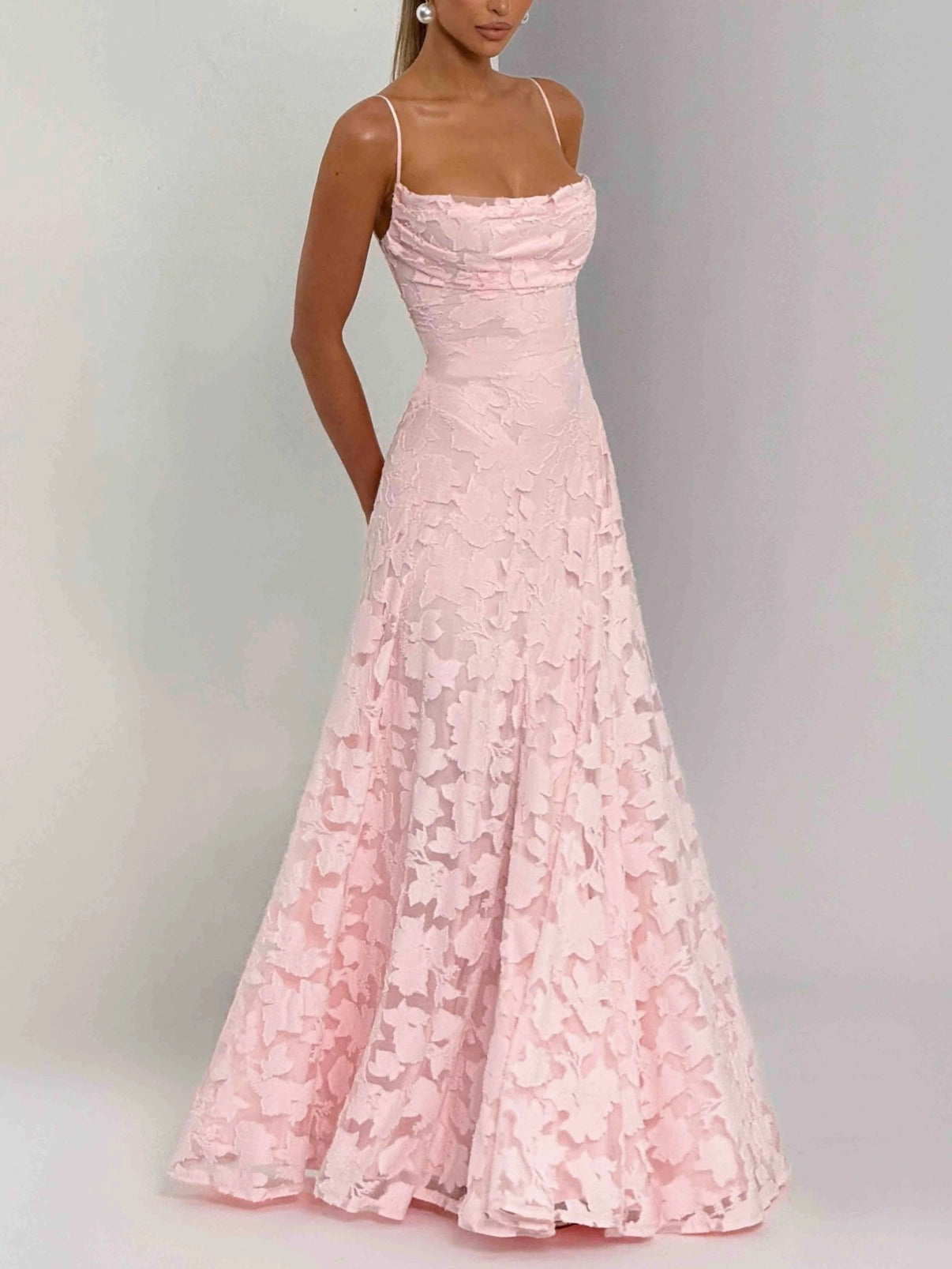Elegant Floral Lace Spaghetti Strap Maxi Dress
