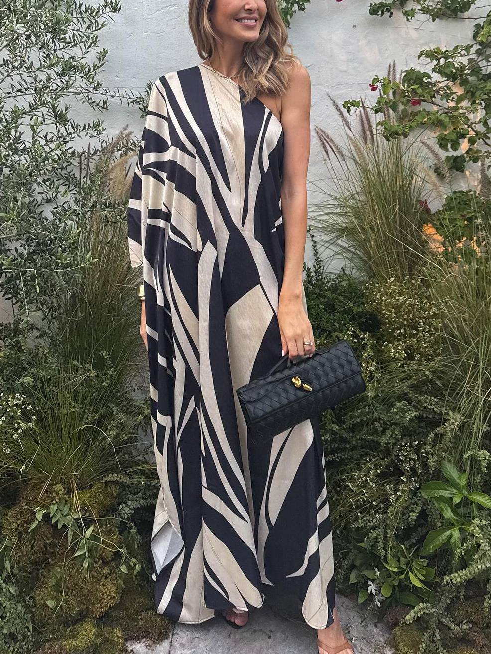 Oblique Shoulder Print Maxi Dress