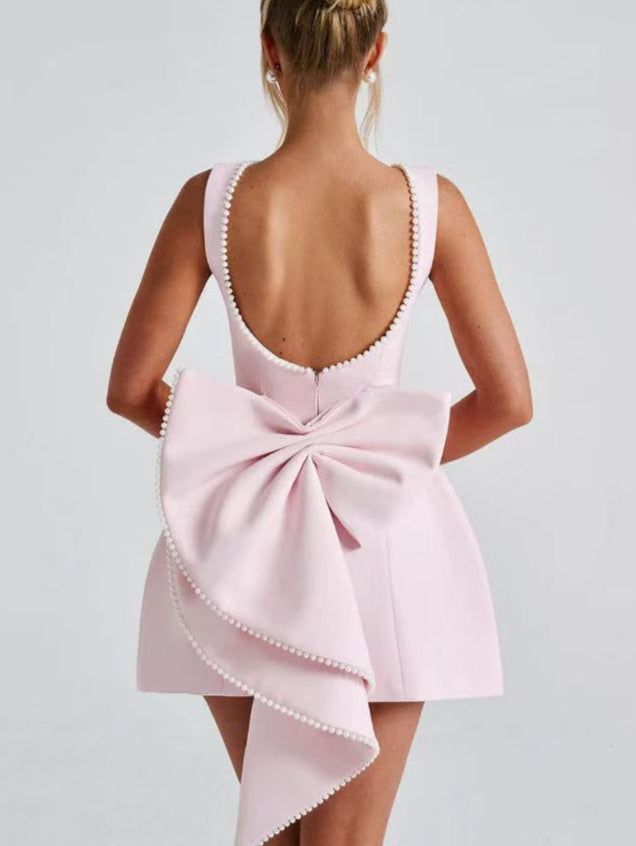 Elegant Pearl Bow Fitted Mini Dress